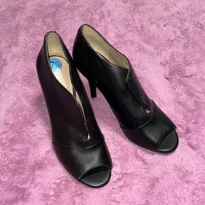 Nine West Black Peep Toe Heels